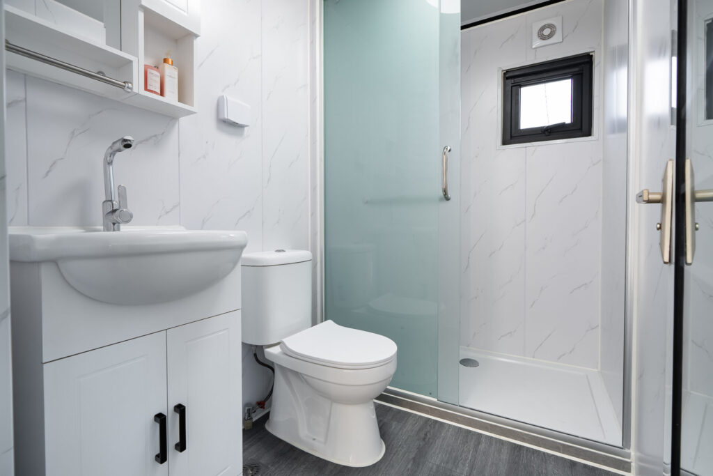 Oasis 20ft Bathroom